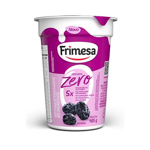 Iogurte Frimesa Ameixa Zero 165g; embalagem roxa com ameixas ilustradas, destaque para "Zero" em branco.